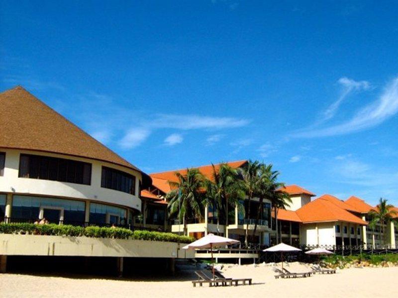 Damai Puri Resort & Spa Kuching Exteriör bild The Bayview Suites