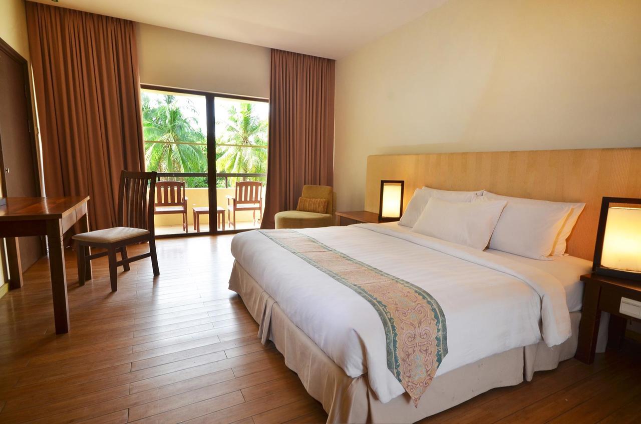 Damai Puri Resort & Spa Kuching Exteriör bild Deluxe Room