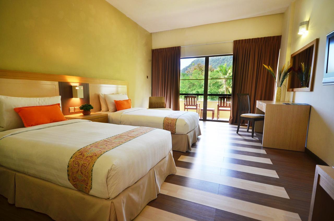 Damai Puri Resort & Spa Kuching Exteriör bild Deluxe Room